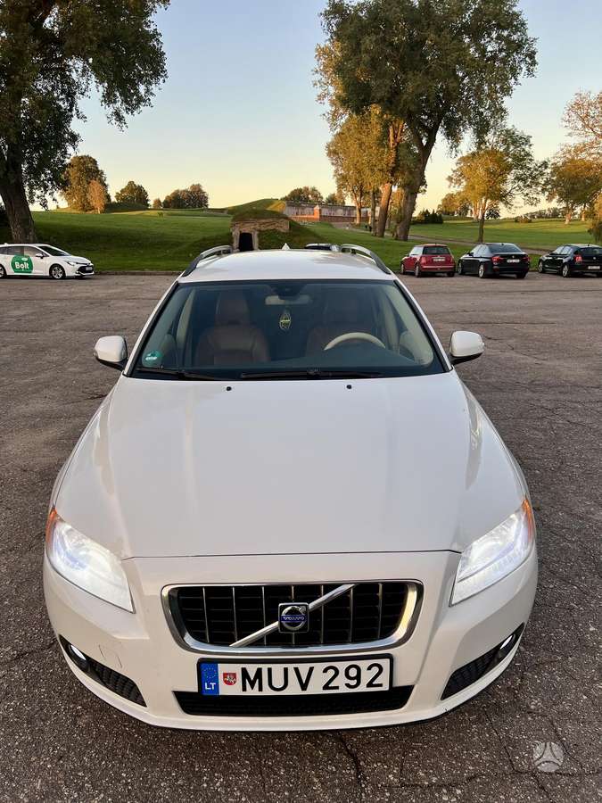 Volvo V70, 2.0 l., Универсал