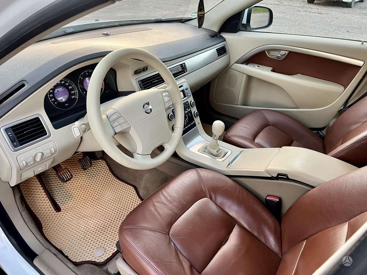 Volvo V70, 2.0 l., Универсал