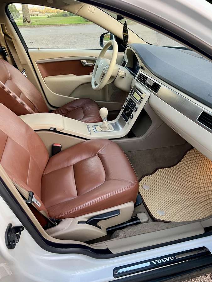 Volvo V70, 2.0 l., Универсал