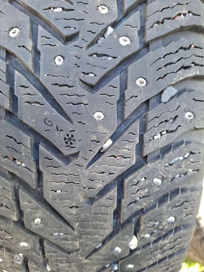 Nokian, зимние 215/65 R17