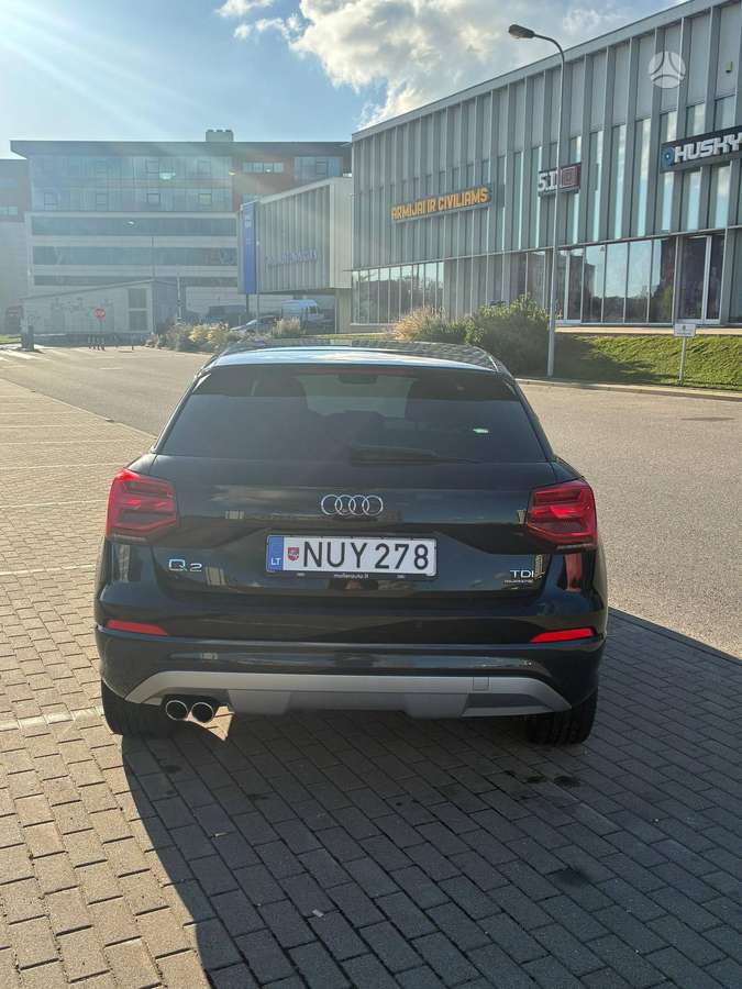 Audi Q2, 2.0 l., off-road / crossover