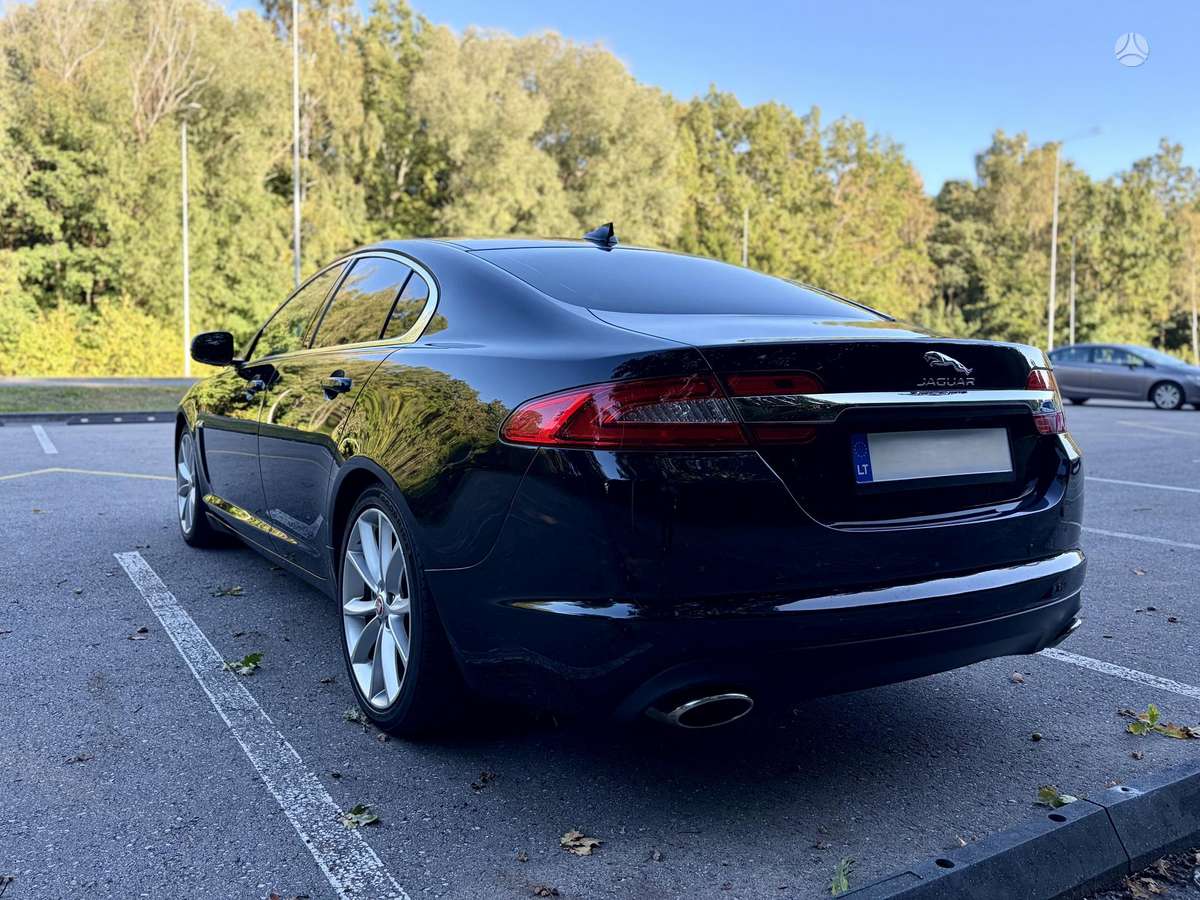 Jaguar XF, 3.0 l., Седан