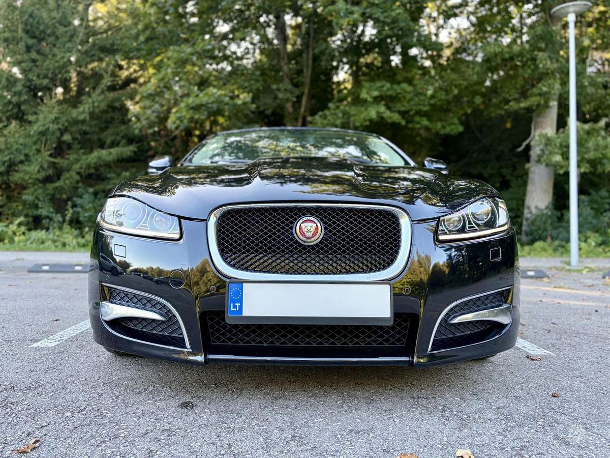 Jaguar XF, 3.0 l., Седан