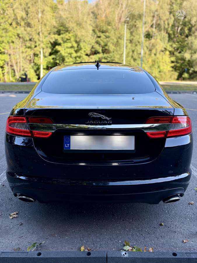 Jaguar XF, 3.0 l., Седан