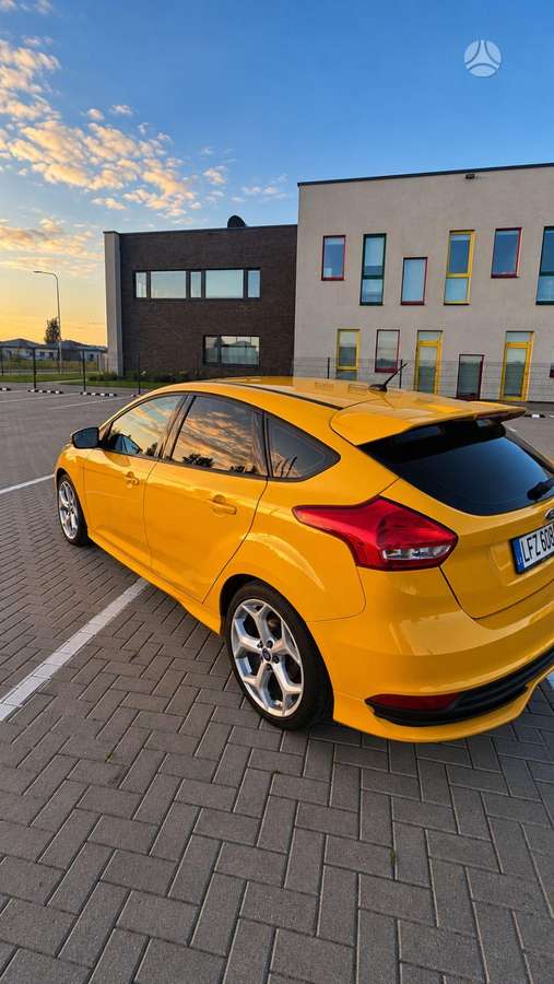 Ford Focus ST, 2.0 l., Хэтчбек