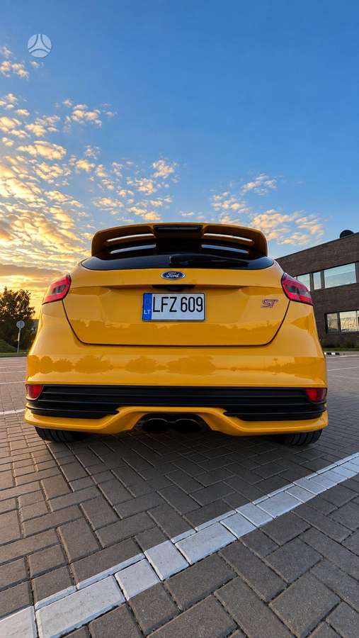 Ford Focus ST, 2.0 l., hatchback