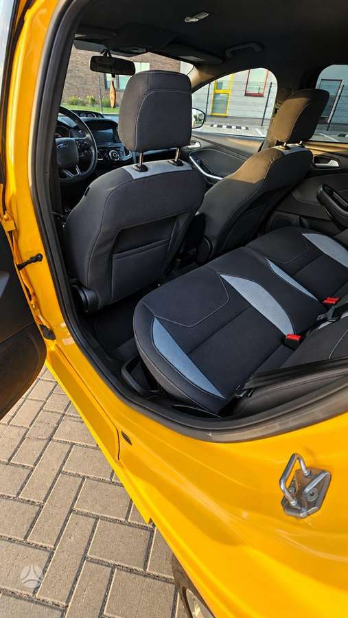Ford Focus ST, 2.0 l., Хэтчбек