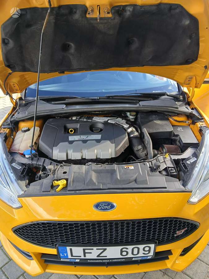 Ford Focus ST, 2.0 l., Хэтчбек