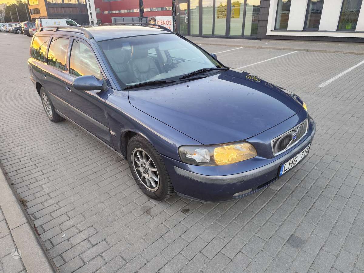Volvo V70, 2.4 l., universalas
