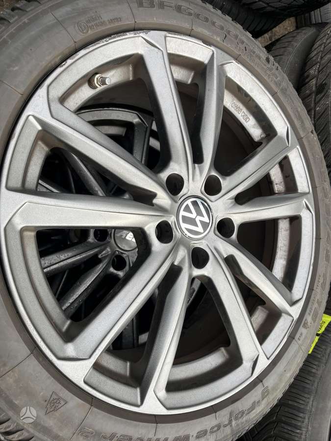 Volkswagen, light alloy, R18