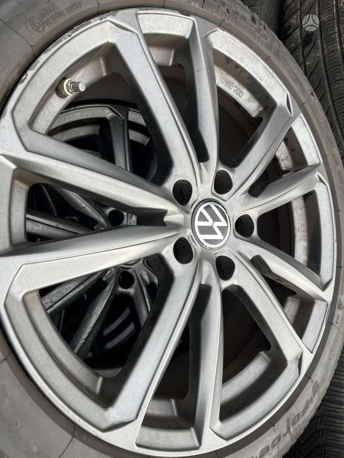 Volkswagen, light alloy, R18
