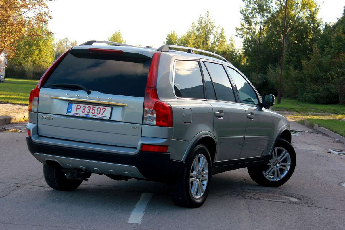 Volvo XC90, 3.2 l., off-road / crossover