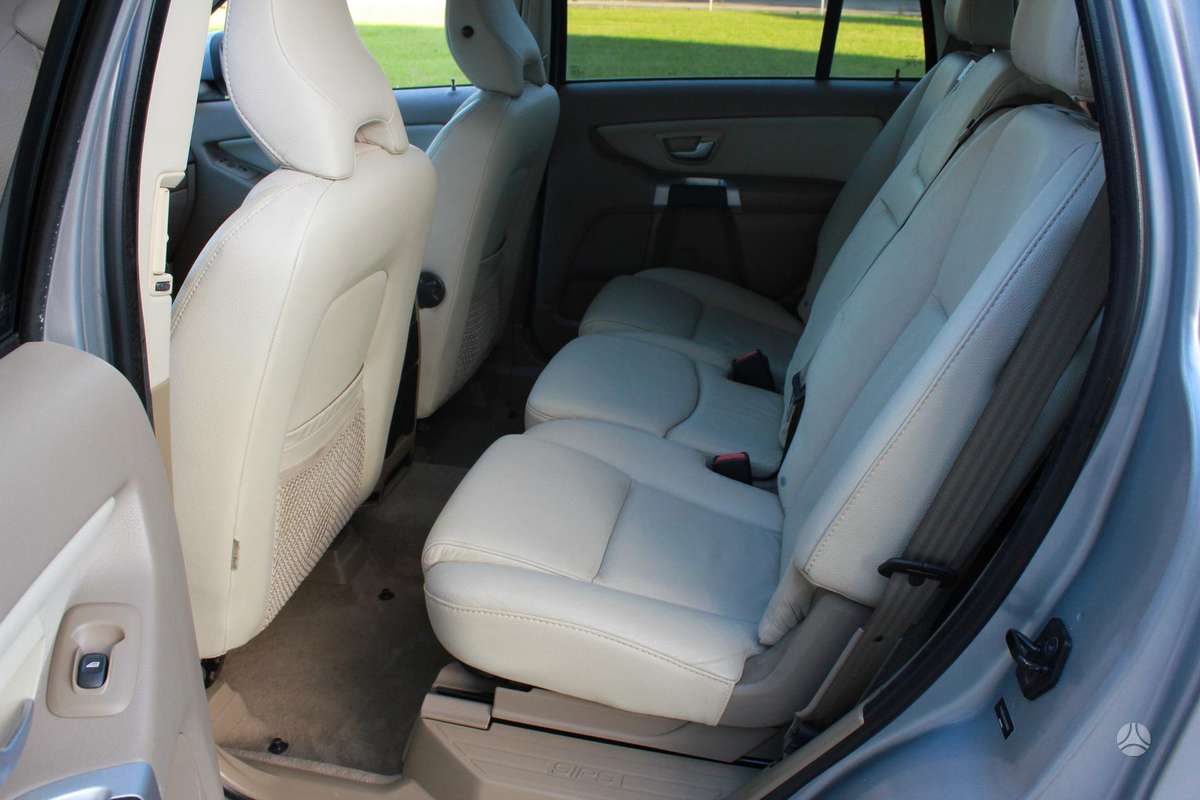 Volvo XC90, 3.2 l., off-road / crossover