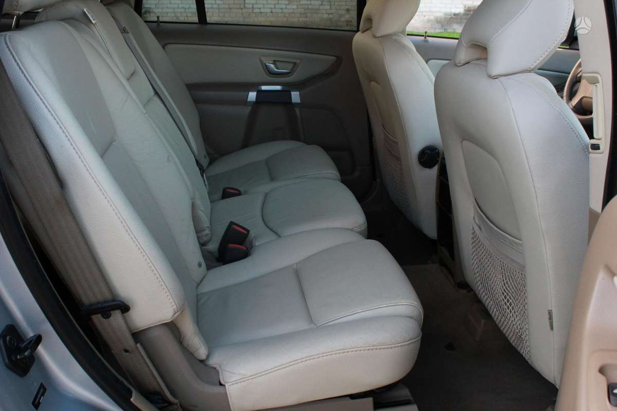 Volvo XC90, 3.2 l., off-road / crossover