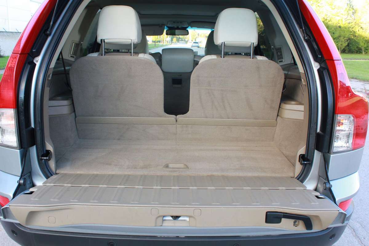 Volvo XC90, 3.2 l., off-road / crossover