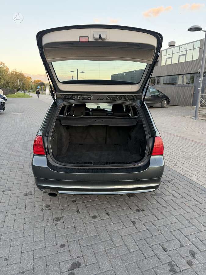 BMW 318, 2.0 l., universalas