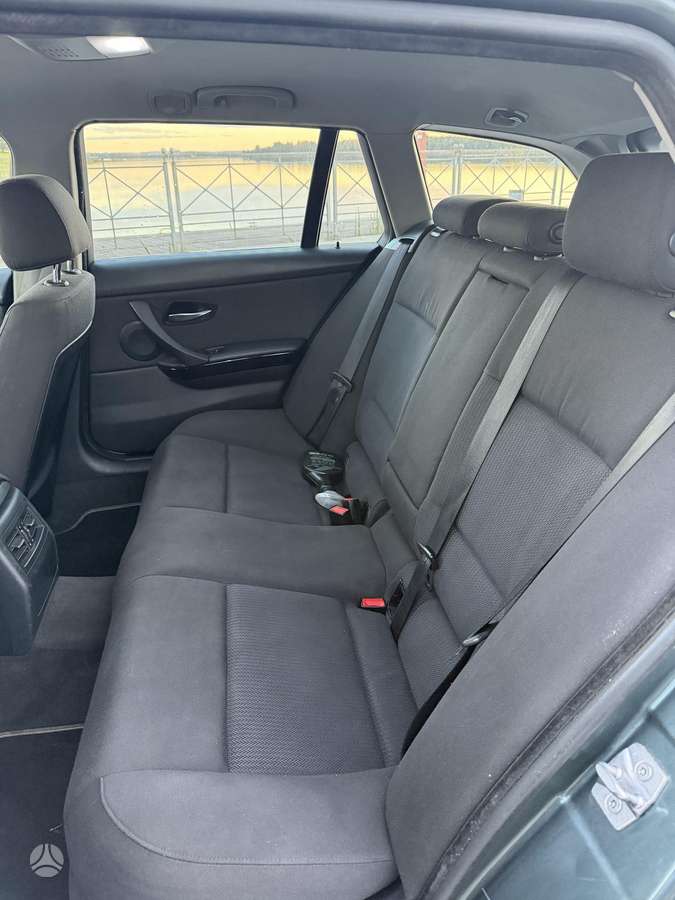 BMW 318, 2.0 l., universalas