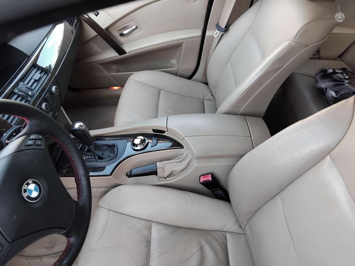 BMW 525, 2.5 l., Седан