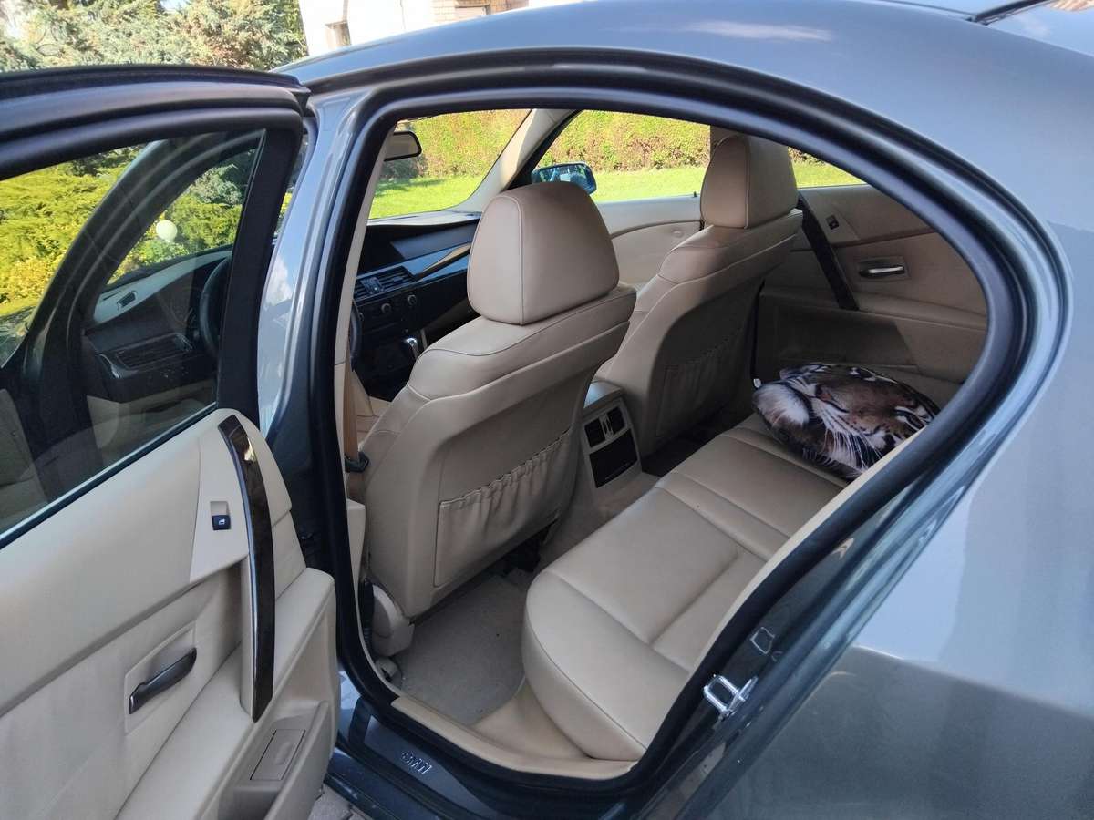 BMW 525, 2.5 l., Седан