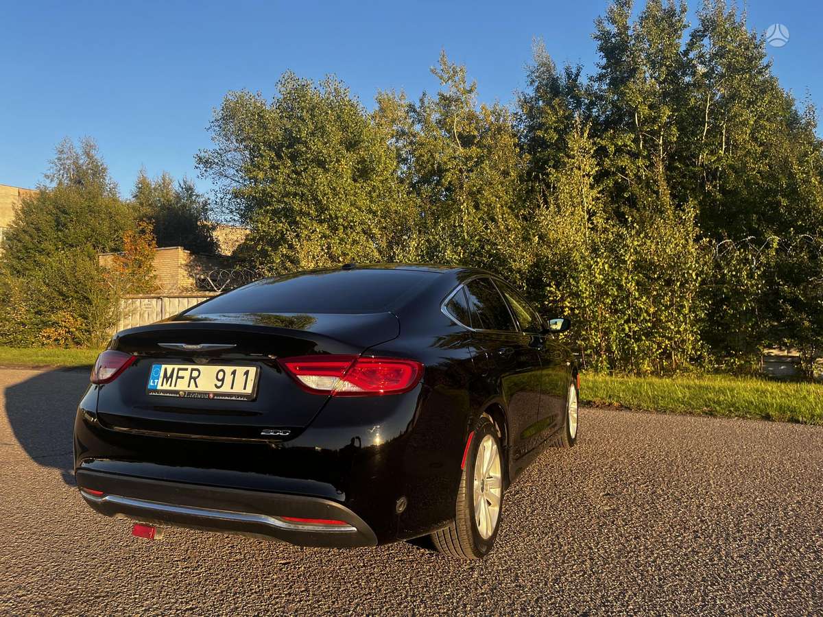 Chrysler 200, 2.4 l., Седан