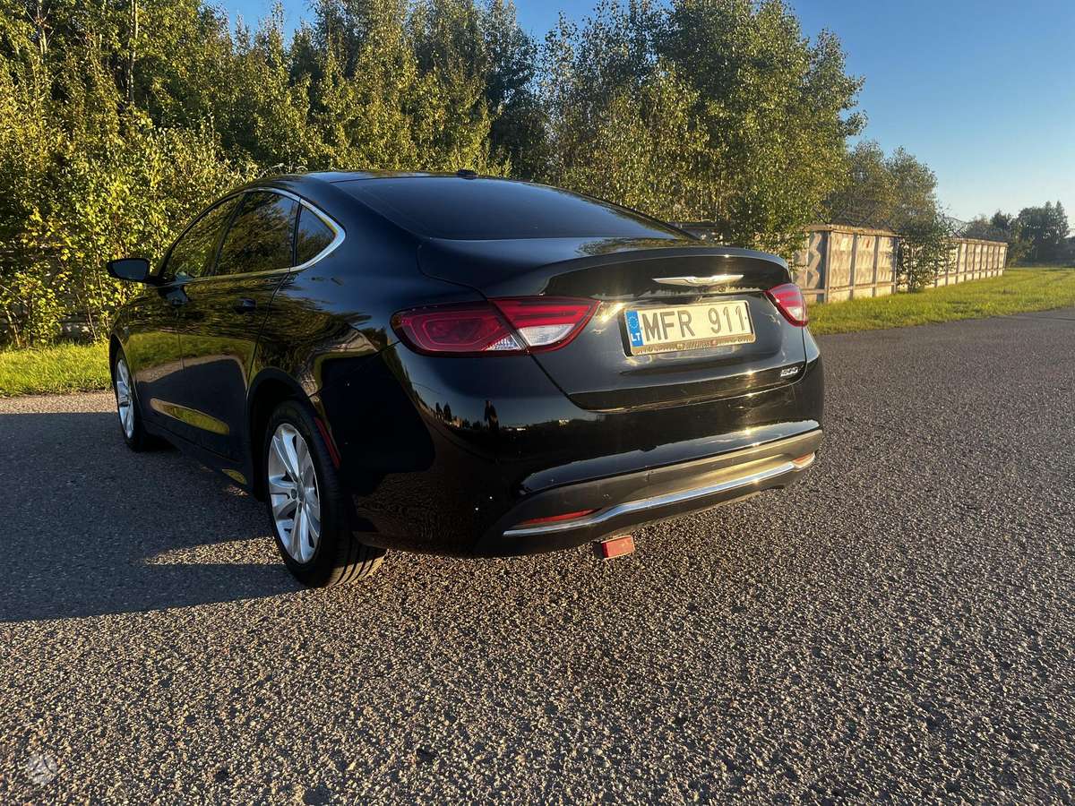 Chrysler 200, 2.4 l., Седан