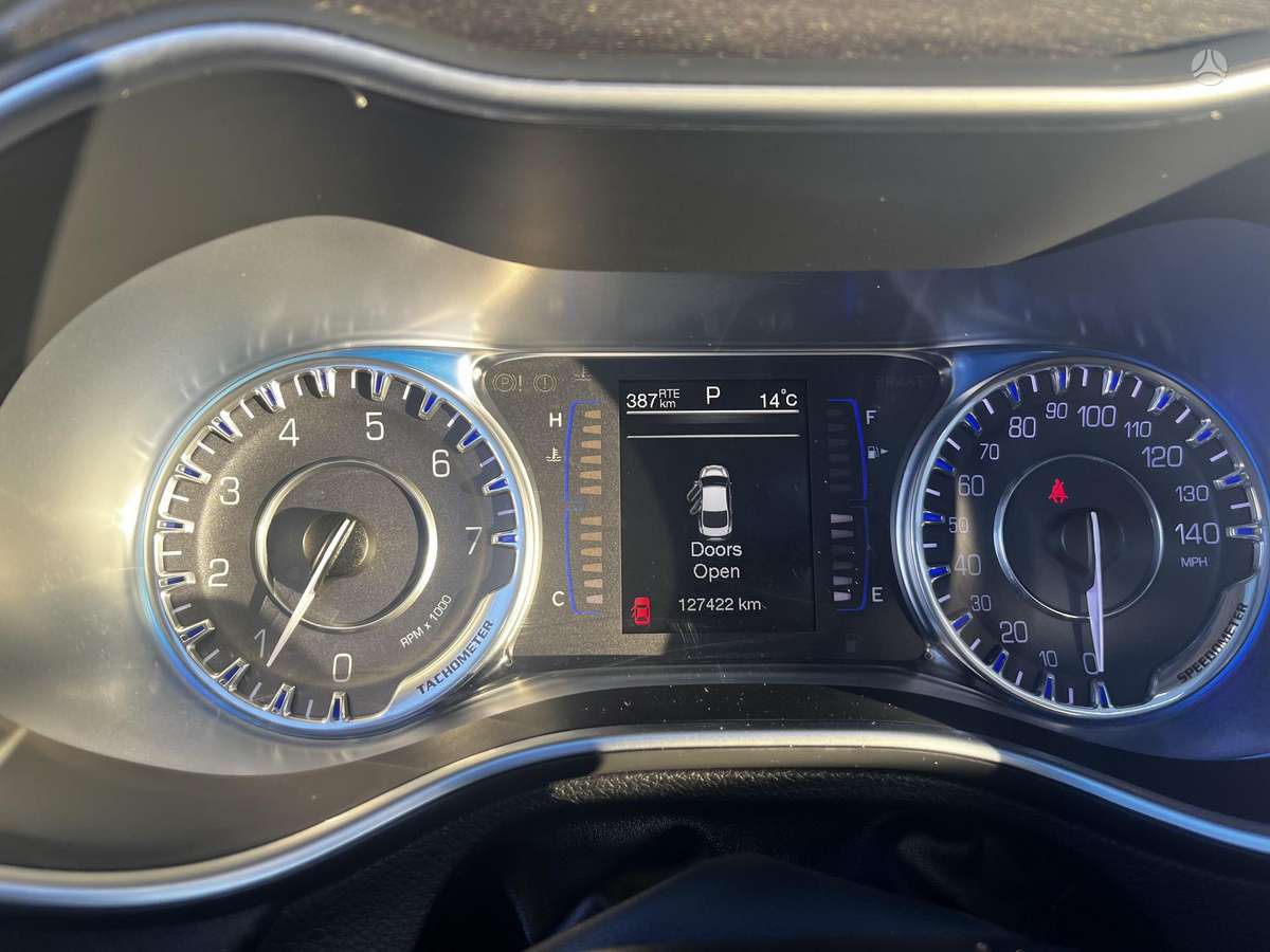 Chrysler 200, 2.4 l., Седан