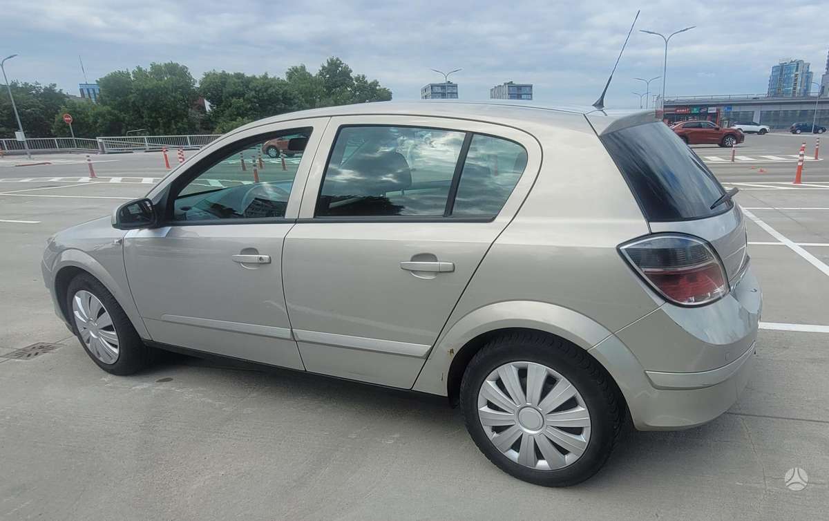 Opel Astra, 1.6 l., Хэтчбек