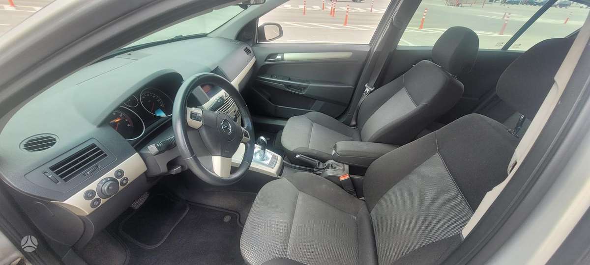 Opel Astra, 1.6 l., Хэтчбек