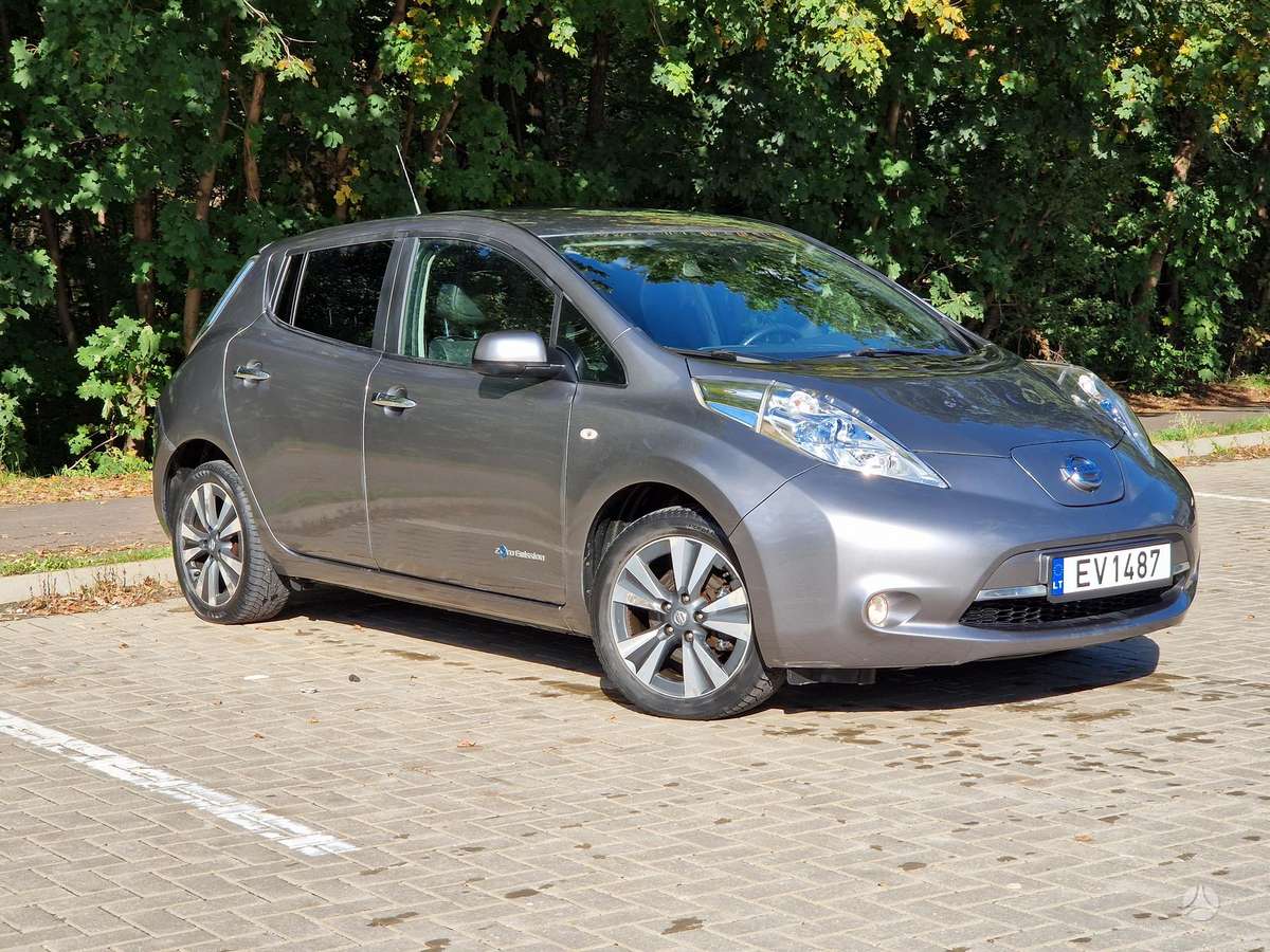 Nissan Leaf, 30 кВт·ч, Хэтчбек