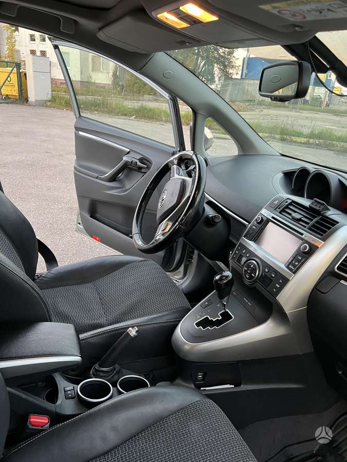 Toyota Verso 2014 — photo 17