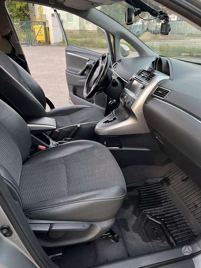 Toyota Verso 2014 — photo 18