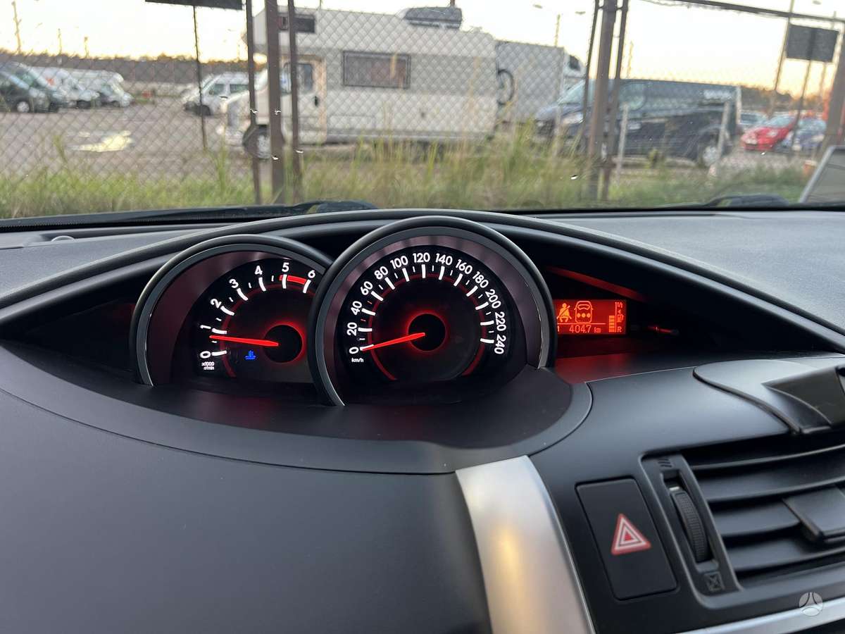 Toyota Verso 2014 — photo 26