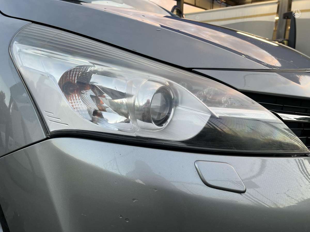 Toyota Verso 2014 — photo 29