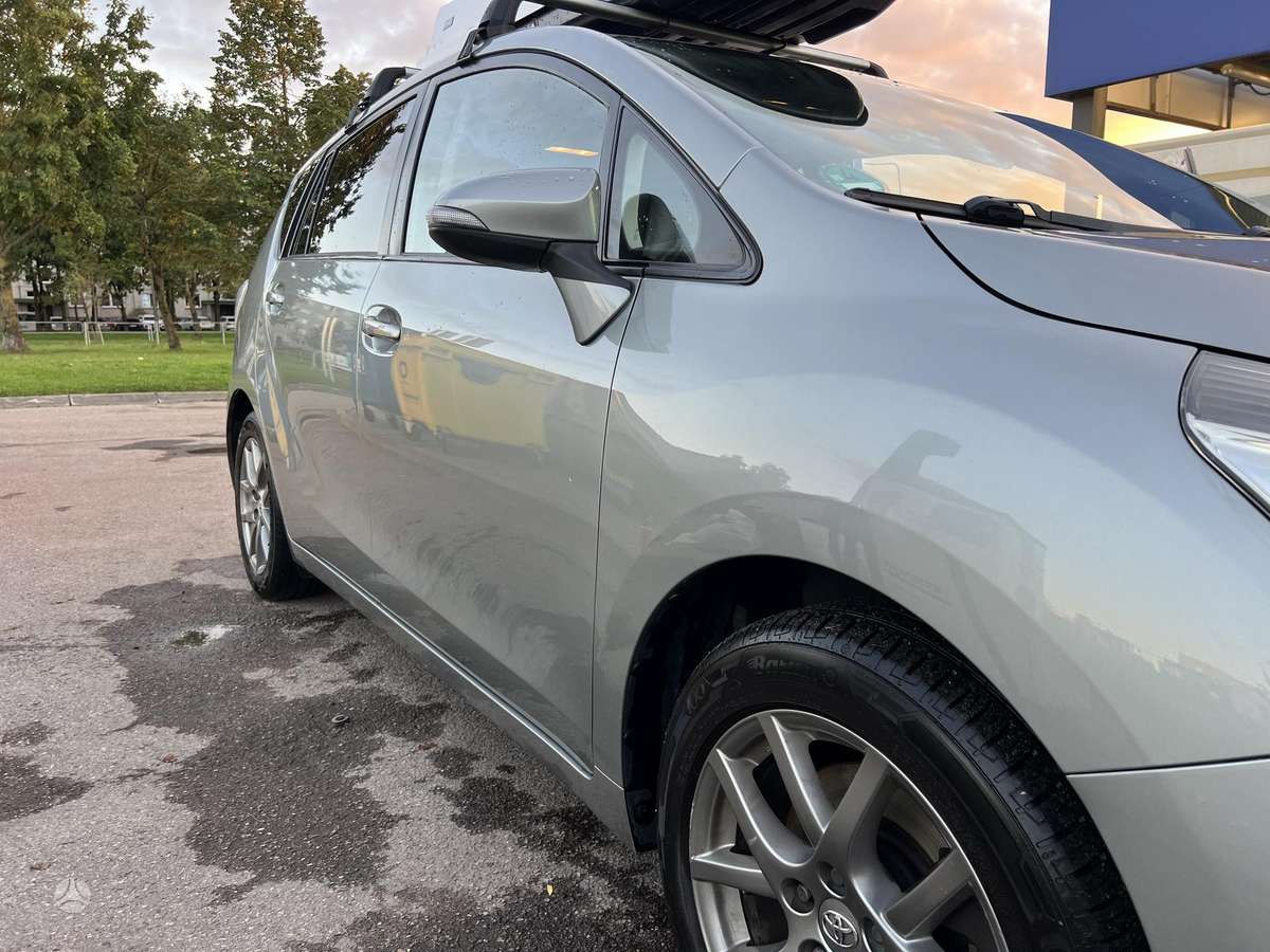 Toyota Verso 2014 — photo 30
