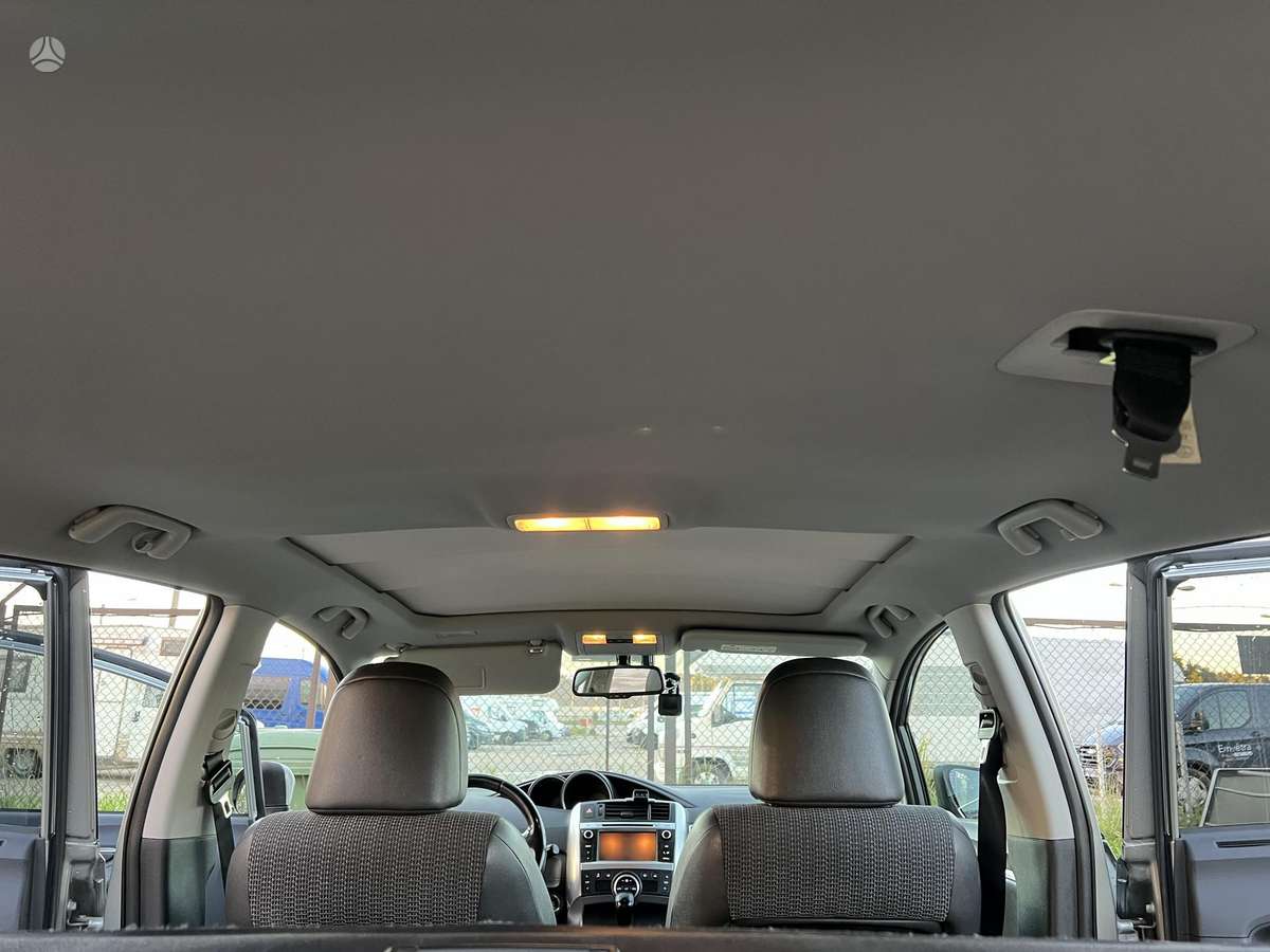 Toyota Verso 2014 — photo 35