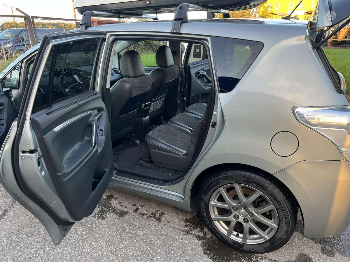 Toyota Verso 2014 — photo 44