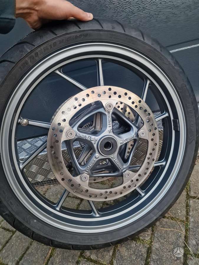 BMW, lengvojo lydinio, R19