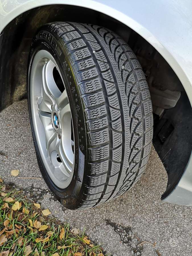 BMW 320, 2.2 l., saloon / sedan
