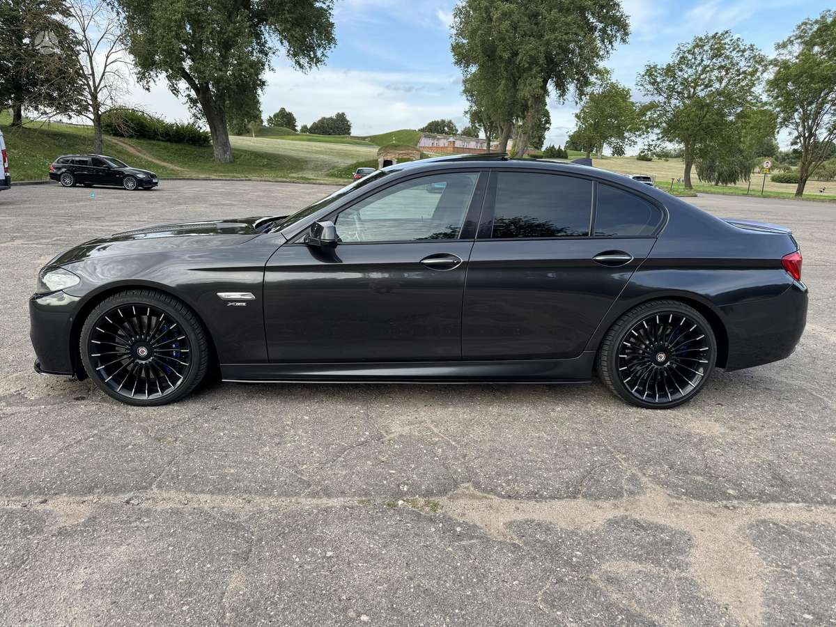 BMW 550, 4.4 l., Седан