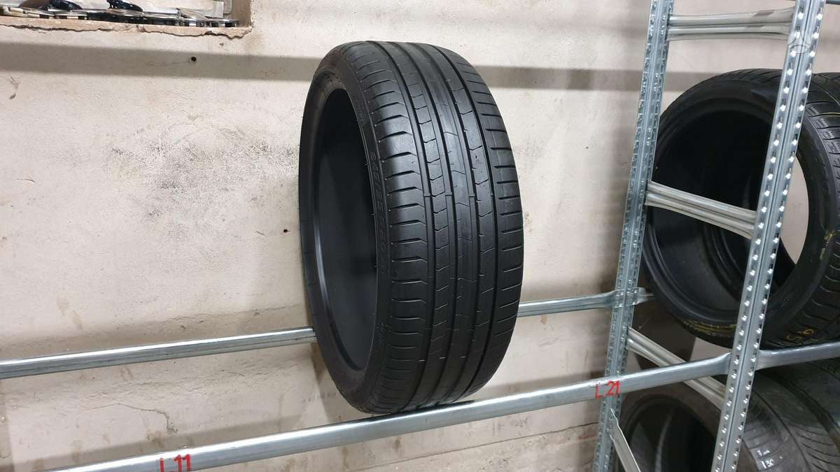 Pirelli PZero TM apie 7mm, summer 245/35 R20