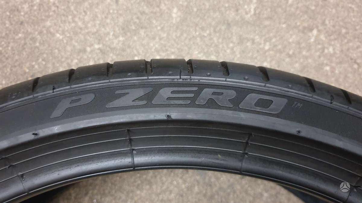 Pirelli PZero TM apie 7mm, summer 245/35 R20