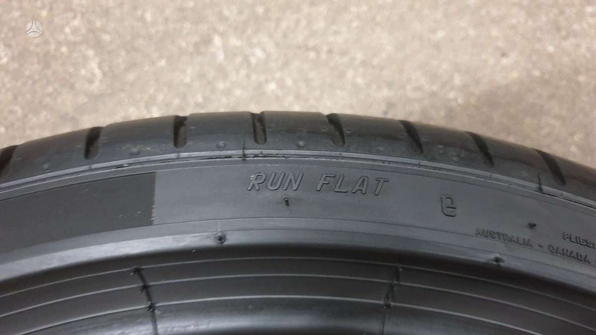 Pirelli PZero TM apie 7mm, summer 245/35 R20