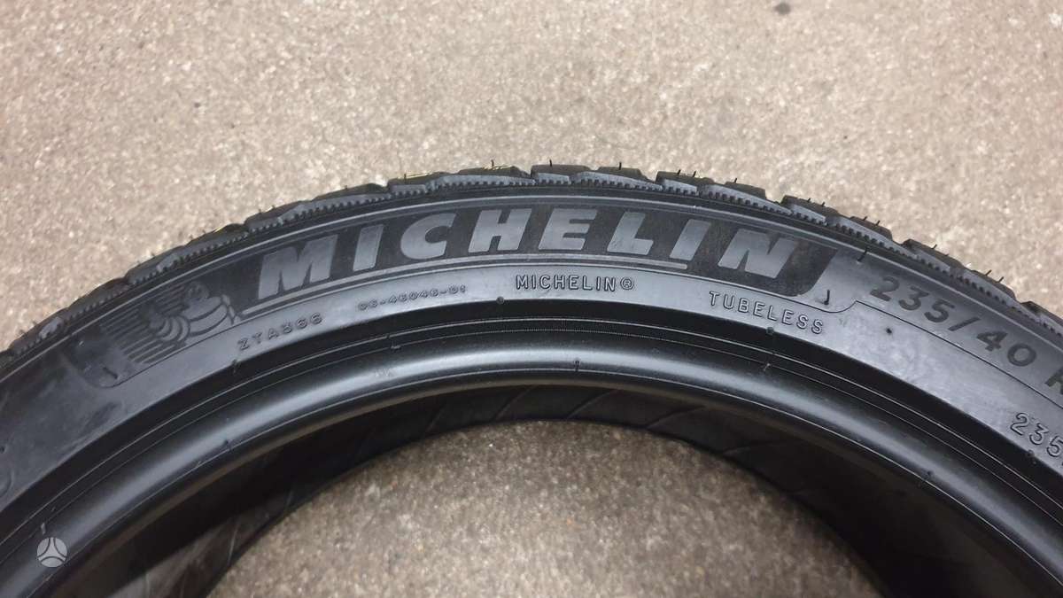 Michelin Pilot Alpin 5, winter 235/40 R18