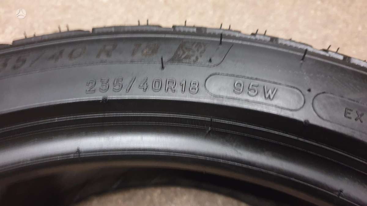 Michelin Pilot Alpin 5, winter 235/40 R18