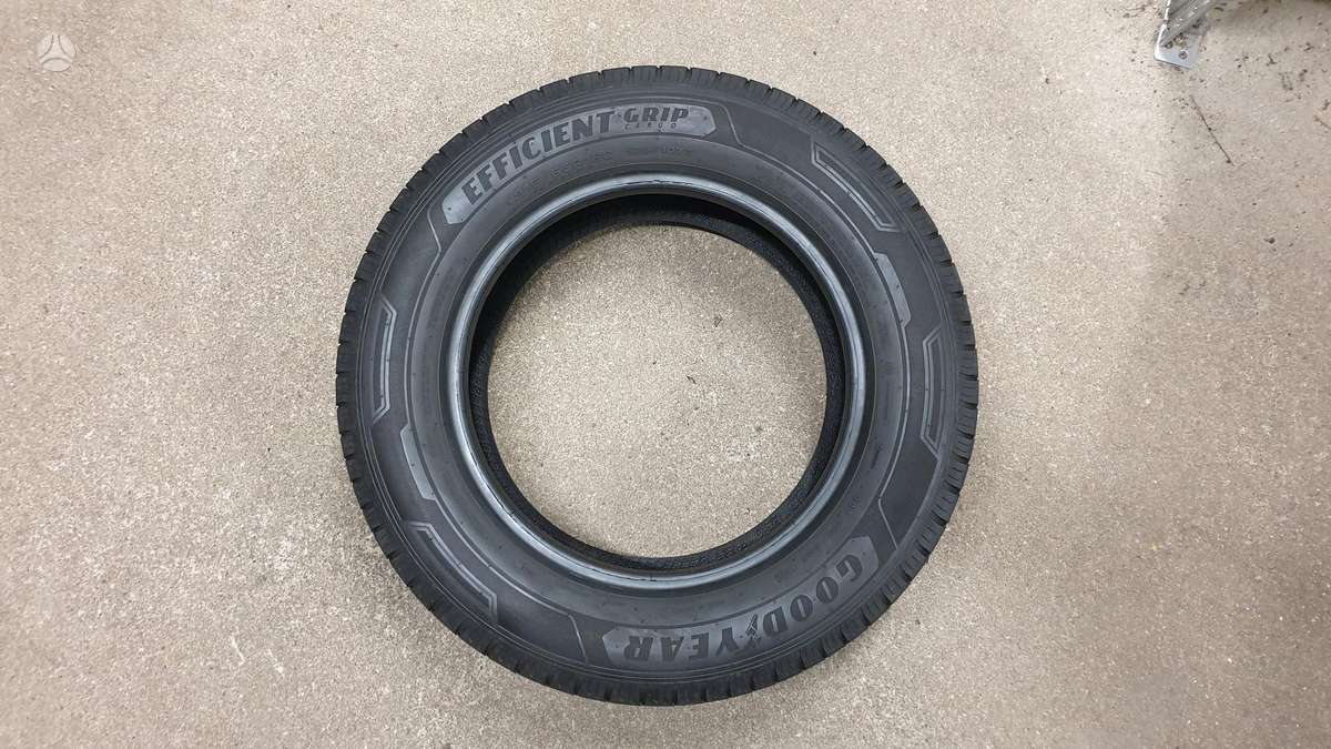 Goodyear EfficientGripCargo apie 8mm, summer 215/65 R16
