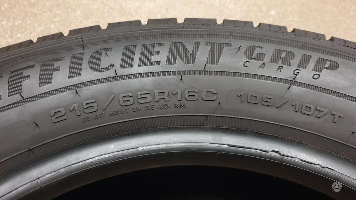 Goodyear EfficientGripCargo apie 8mm, summer 215/65 R16