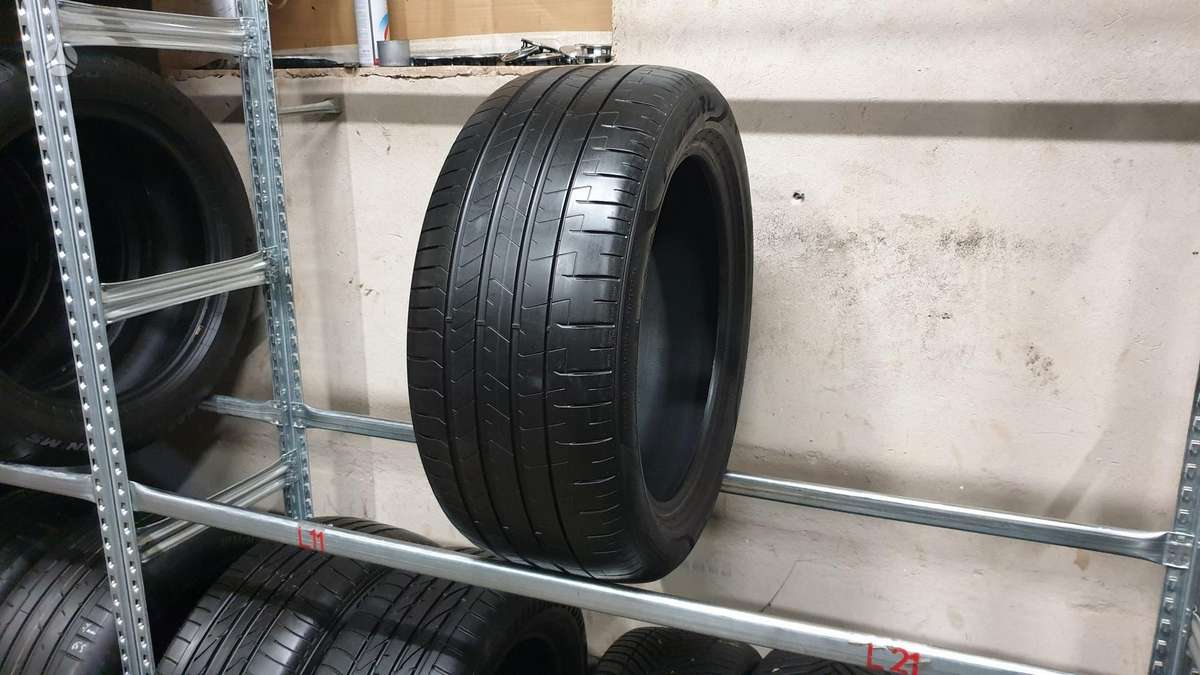 Pirelli PZero TM, summer 255/45 R18