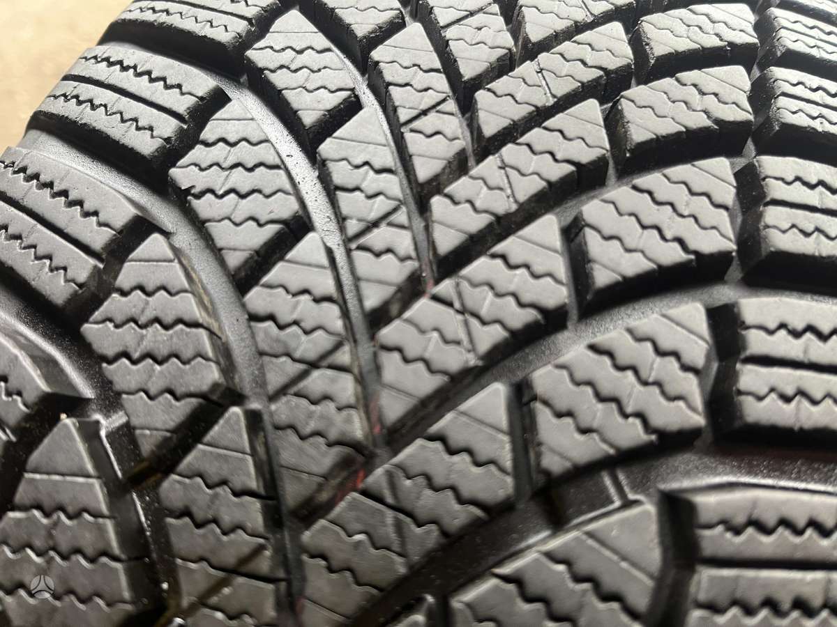 Bridgestone Blizzak LM005, winter 205/55 R16