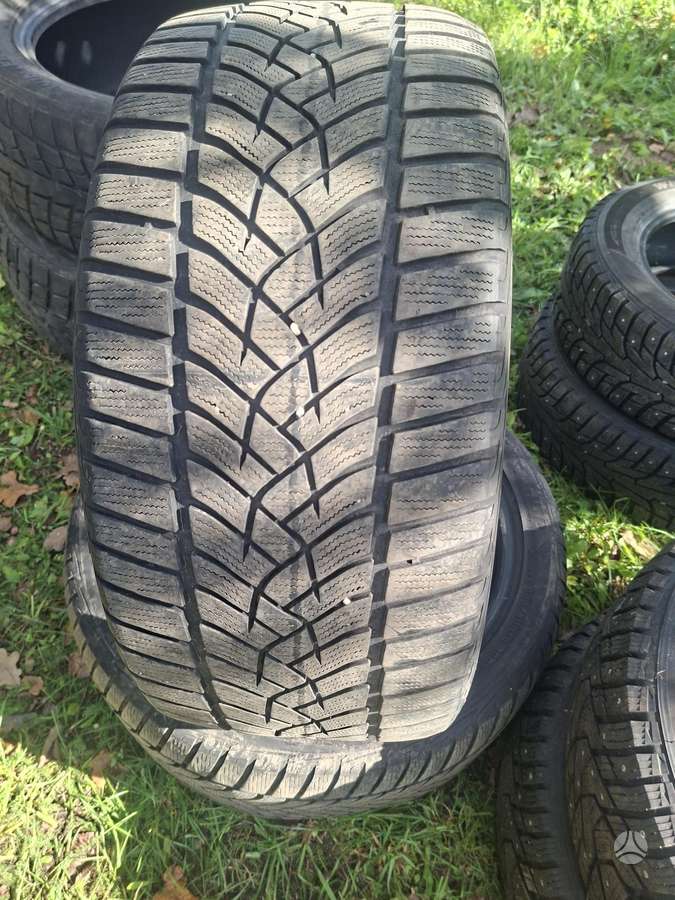 Goodyear, зимние 255/40 R19