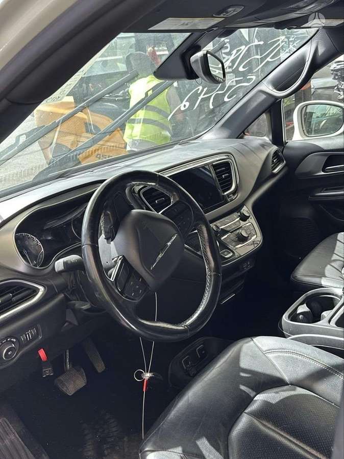 Chrysler Pacifica, 3.6 l., Минивэн